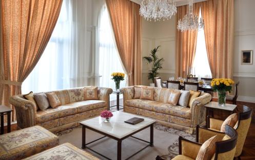 Palazzo Versace Dubai - Signature Suite Living Area