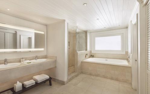 Lux Le Morne - Junior Suite  Bathroom
