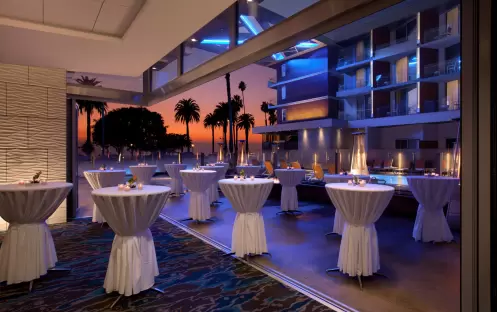 Shore Hotel - Hotel Dining
