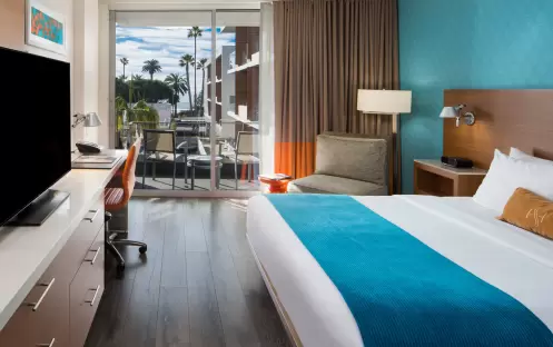 Shore Hotel - Ocean View With King Bed Double