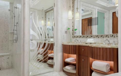 St.-Regis-Abu-Dhabi-Partial-Sea-View-Room-Bathroom