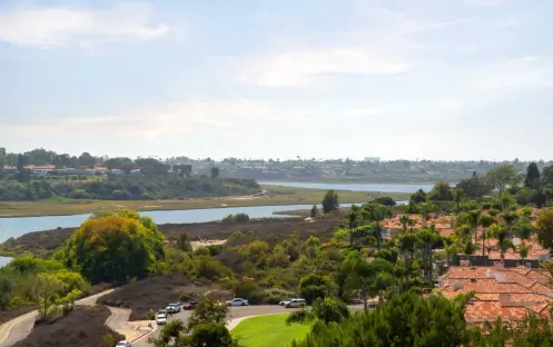 Newport Beach Marriott Bayview - 1 Bedroom Suite Partial Bay View