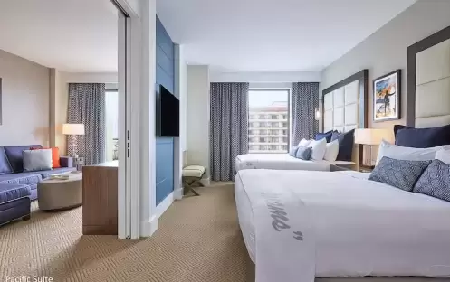 THE-WATEFRONT-BEACH-RESORT-PREMIUM-OCEANVIEW-1-BEDROOM-2-QUEEN-SUITE-FULL-VIEW