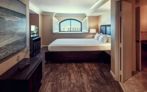 The-Water-Front-Beach-Resort-Oceanfront-1-Bedroom-1-King-Deluxe-Suite-Bedroom