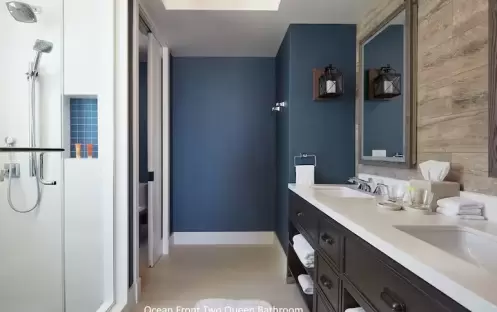 The-Water-Front-Beach-Resort-Premium-Oceanfront-2-Queen-Beds-Washroom