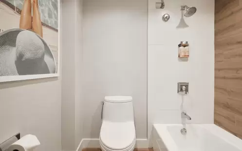 The-Waterfront-Beach-Resort-Oceanfront-1-King-Bed-Bathroom