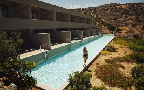 Sapphire Zen Suite with Sharing Pool exterior 04