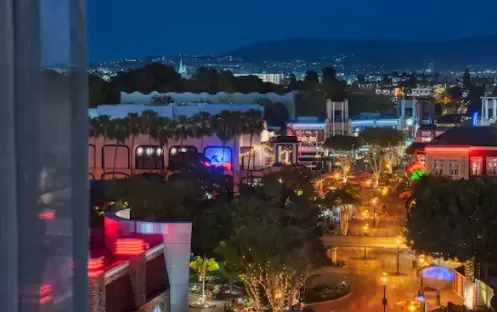Disneyland Hotel - Premium Downtown View