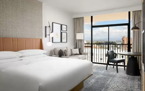 Sheraton Anaheim -  Partial Theme Park View Club Lounge Access, Guest Room, 1 King Detail