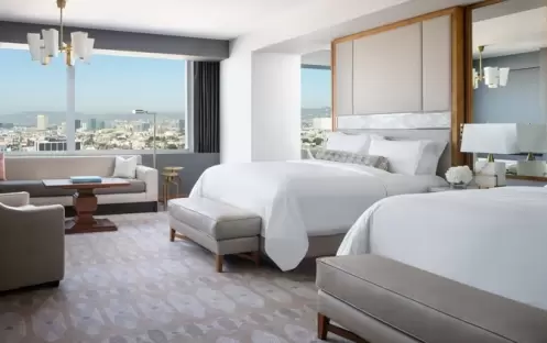 The-Ritz-Carlton_-Los-Angeles-Club-Level-Junior-Suite-Queen