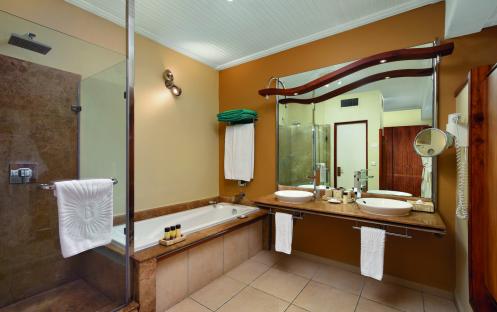 Shandrani Beachcomber Resort & Spa - Superior Ground Floor Bathroom