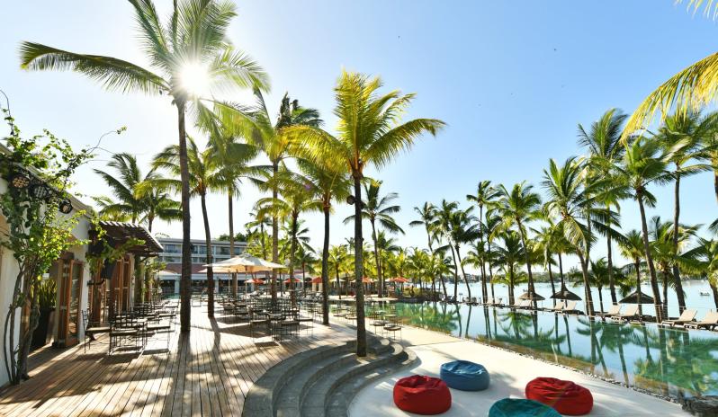 Mauricia Beachcomber Resort & Spa - Pool view