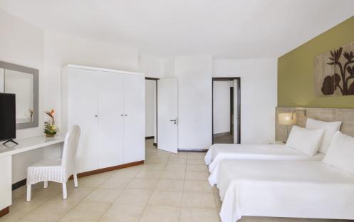 Victoria Beachcomber Resort & Spa - Two Bedroom Deluxe Family Apartment 2