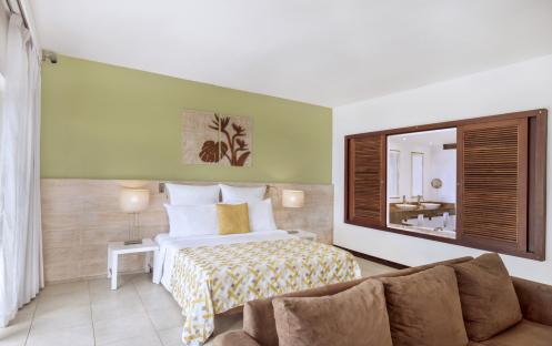 Victoria Beachcomber Resort & Spa - Two Bedroom Deluxe Family Apartment 6