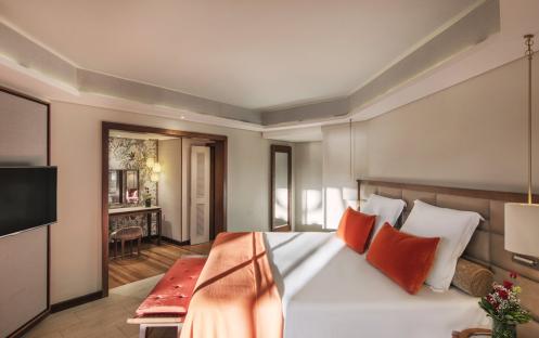 Mauritius - Royal Palm Beachcomber Luxury - Romance Suite bed 2