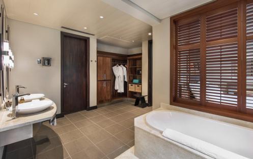 Trou Aux Biches Beachcomber Golf Resort & Spa - Two Bedroom Family Suite Bathroom 2