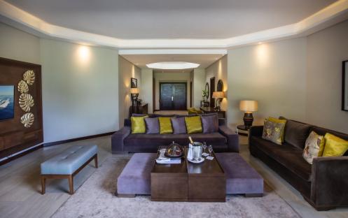 Royal Palm Beachcomber Luxury - Penthouse Suite Living 2