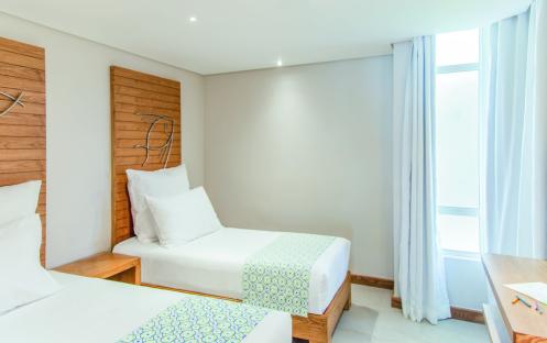 Paradis Beachcomber Golf Resort & Spa - Two Bedroom Luxury Ocean Beach Front Family Suite 2