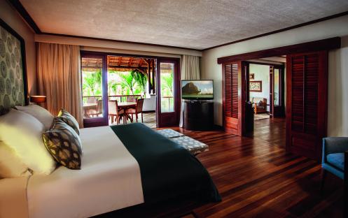 Paradis Beachcomber Golf Resort & Spa - ﻿Two Bedroom Senior Family Suite Beachfront 2