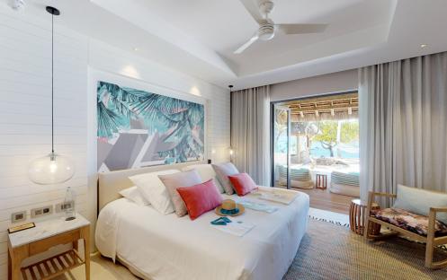 Paradis Beachcomber Golf Resort & Spa - Presidential Villa Bedroom 1