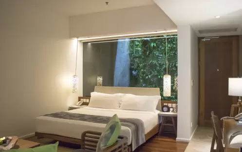 Heavenly Pool Suite - One-king-bed