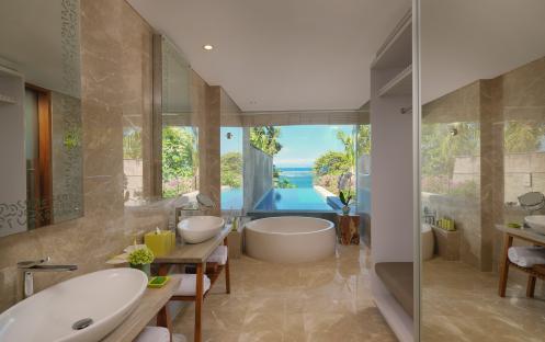 Heavenly Ocean View Pool Suite - Bathroom