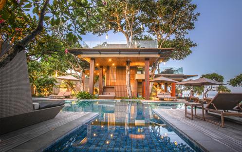 Maya Sanur Resort & Spa - Tree Bar - exterior