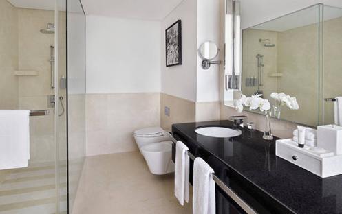 Address Dubai Marina - Guest Bathroom Full View