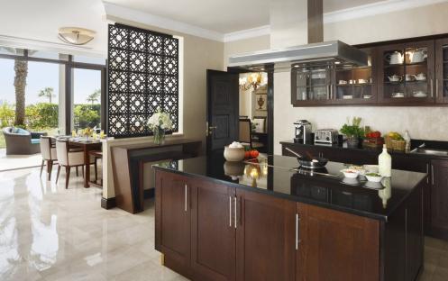 Jumeirah-Zabeel-Saray-Five-Bedroom-Residence-Kitchen