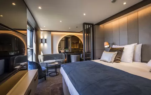 APT Travelmarvel Polaris, Capella & Vega River Ship Owner Suite