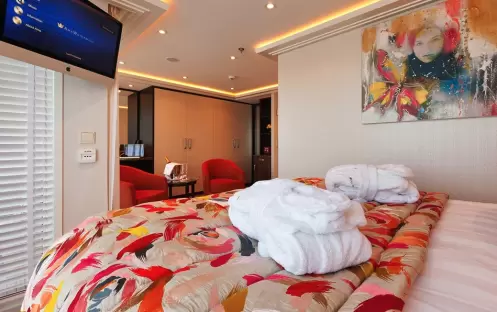 AmaWaterways AmaSerena CAT Suite 2 AmaWaterways AmaSerena CAT Suite 2