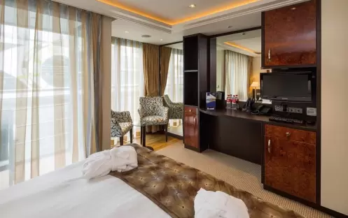 AmaWaterways River Cruises - Amabella - CAT. BA 2 AmaWaterways River Cruises - Amabella - CAT. BA 2