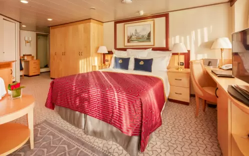 Cunard Queen Elizabeth Accommodation Queens Suite