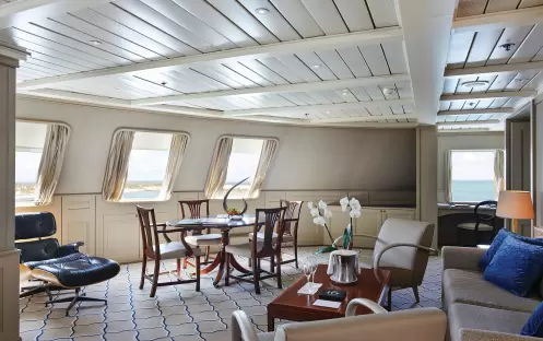 Grand Suite Lounge