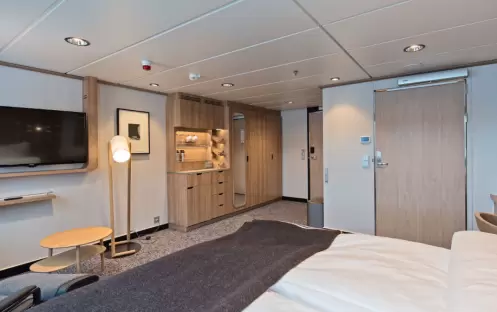 Hurtigruten - MS Roald Amundsen - Arctic Superior TY 1