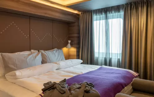 Hurtigruten - MS Roald Amundsen - Expedition Suite MB 4