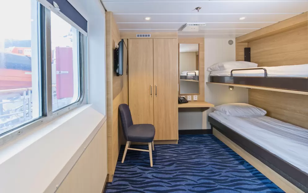 Polar Outside | Middle deck for 2 travellers