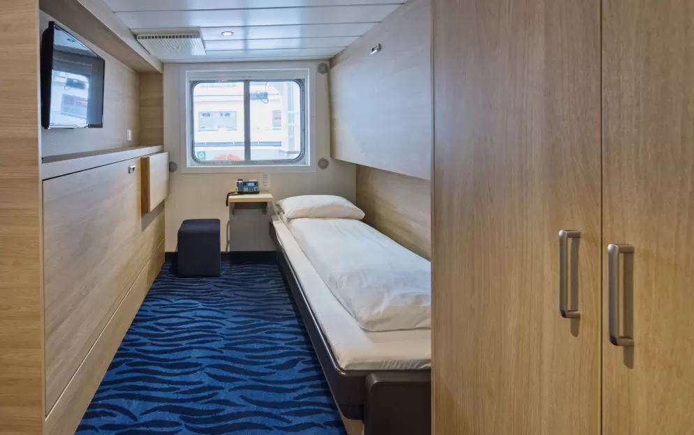 Polar Outside | Middle deck for up to 3 travellers