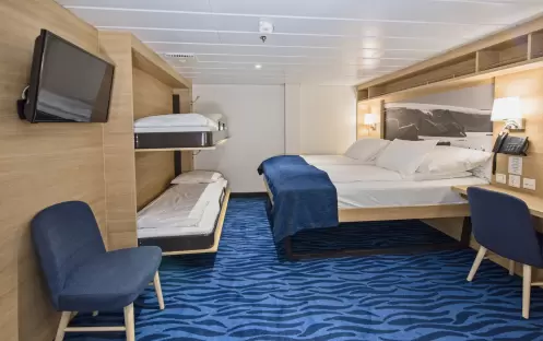 Hurtigruten Expeditions MS Spitsbergen K4D - Credit - Agurtxane Concellon and Hurtigruten 1