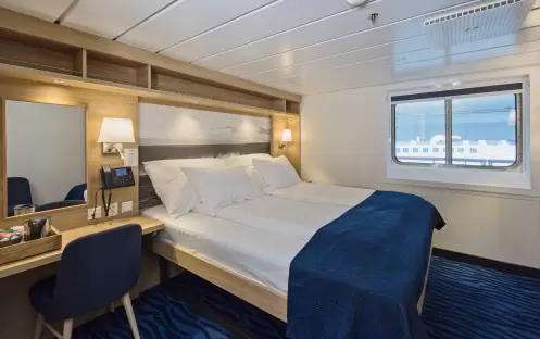 Hurtigruten Expeditions MS Spitsbergen QJ - Credit - Agurtxane Concellon and Hurtigruten 0