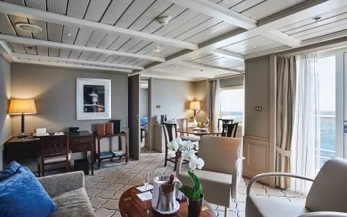 Lounge ii