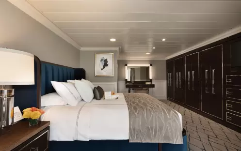 Oceania Cruises R-Class Owners Suite 8