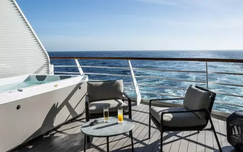 Ponant Le Commandant Charcot Suite Duplex 4