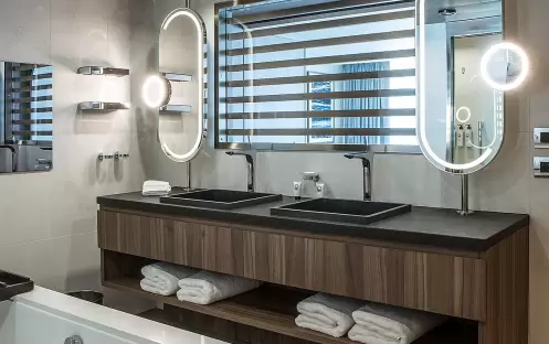 Ponant Le Commandant Charcot Suite Duplex 6