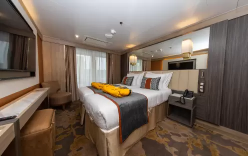 QE World Explorer Deluxe Suite 10 QE World Explorer Deluxe Suite 10
