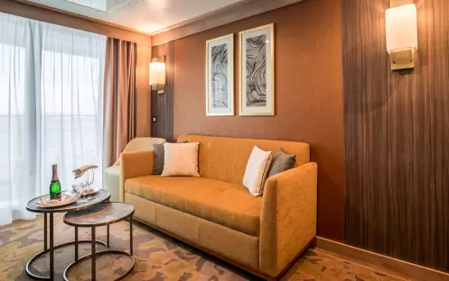 QE World Explorer Deluxe Suite 1 QE World Explorer Deluxe Suite 1