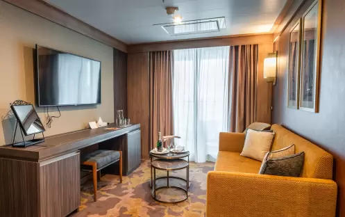 QE World Explorer Deluxe Suite 5 QE World Explorer Deluxe Suite 5