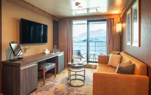 QE World Explorer Deluxe Suite 6 QE World Explorer Deluxe Suite 6