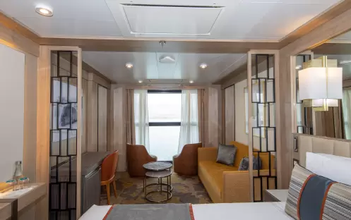 QE World Explorer Infinity Suite 11 QE World Explorer Infinity Suite 11