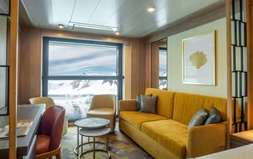 QE World Explorer Infinity Suite 4 QE World Explorer Infinity Suite 4